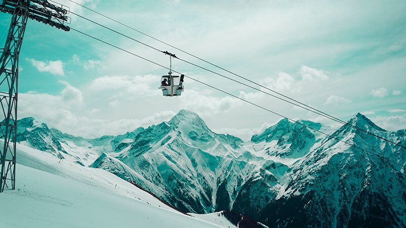 10 ski resort jobs slopes lift