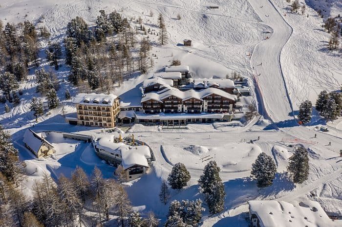 17 Best Ski In Ski Out Zermatt Hotels & Chalets